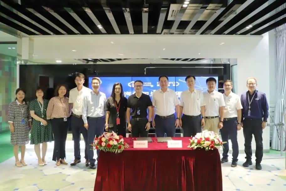 巅峰国际与中汽创智签订战略合作框架协议 集中优势有助于汽车智能化开展